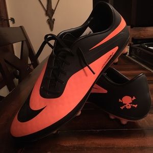 New without box - Nike Hypervenom soccer cleats